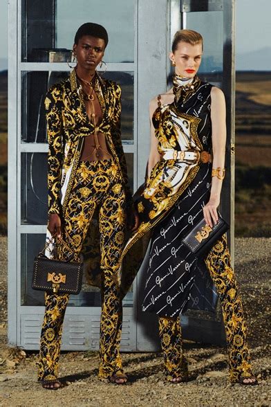 sfilate versace fashion job|versace clothing company.